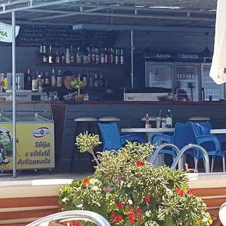 Perla Hotel Saranda Esterno foto