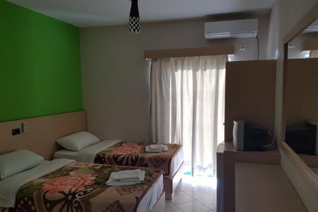 Perla Hotel Saranda Esterno foto