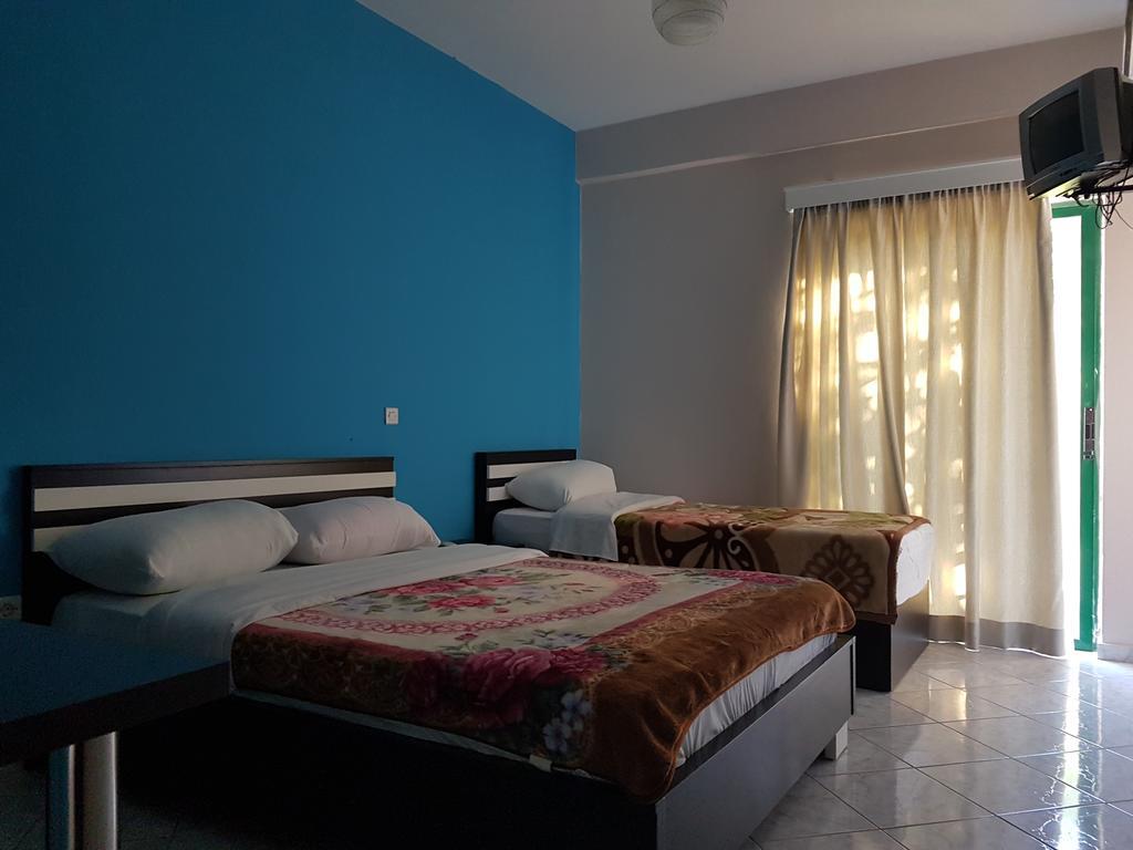 Perla Hotel Saranda Esterno foto
