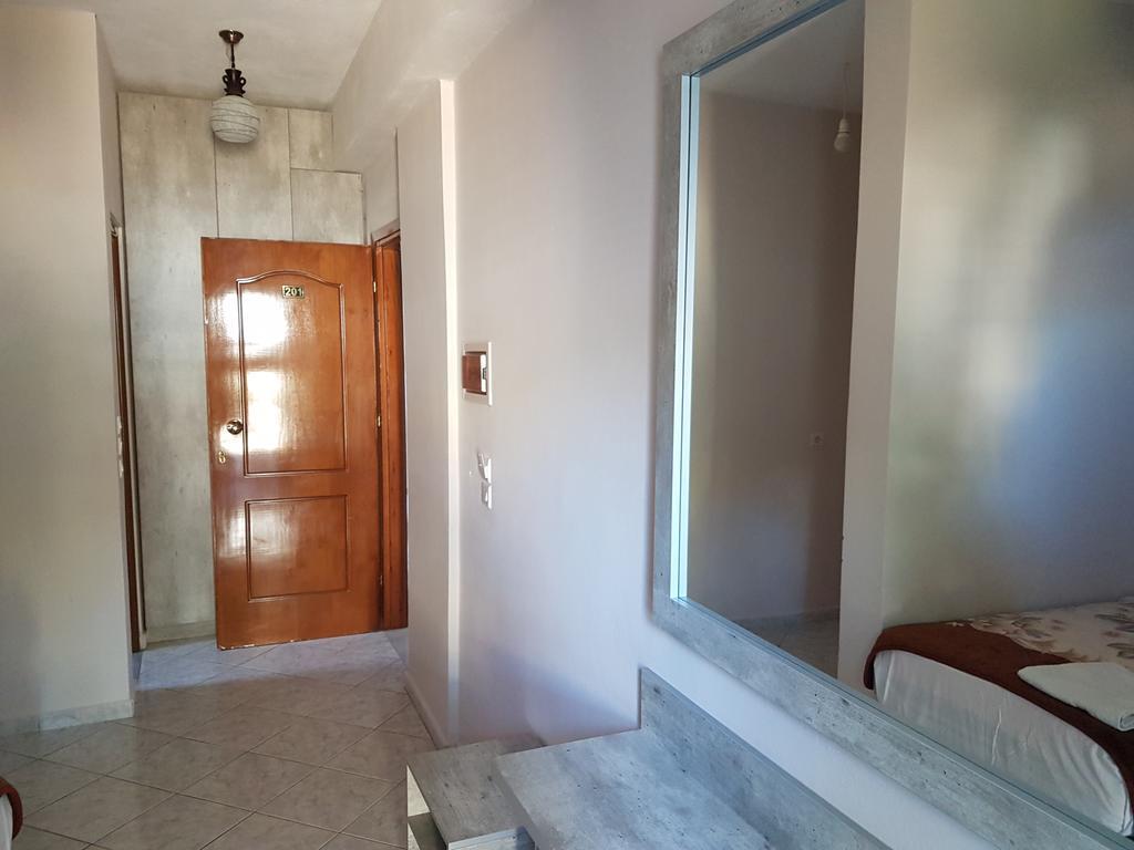 Perla Hotel Saranda Esterno foto