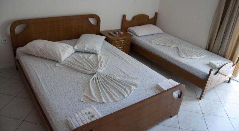 Perla Hotel Saranda Esterno foto