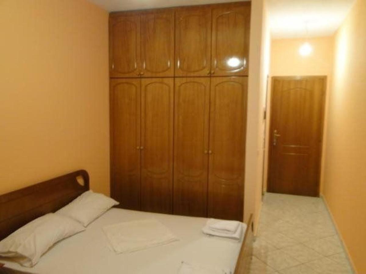 Perla Hotel Saranda Esterno foto